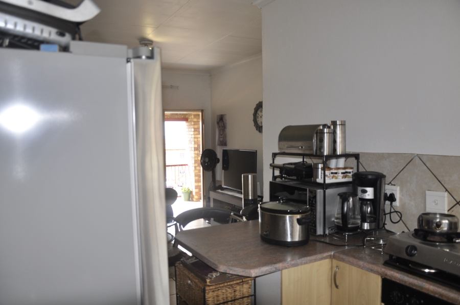 2 Bedroom Property for Sale in Erand Gardens Gauteng