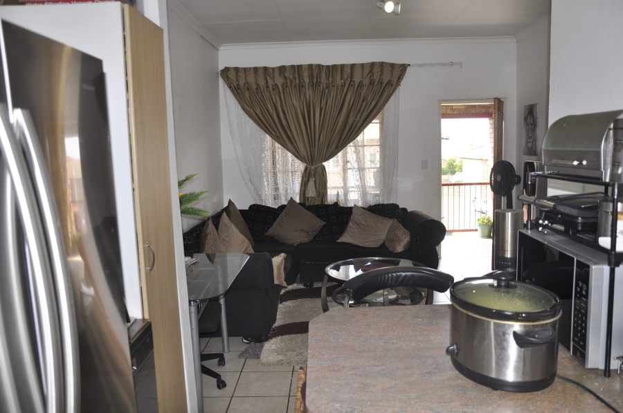 2 Bedroom Property for Sale in Erand Gardens Gauteng