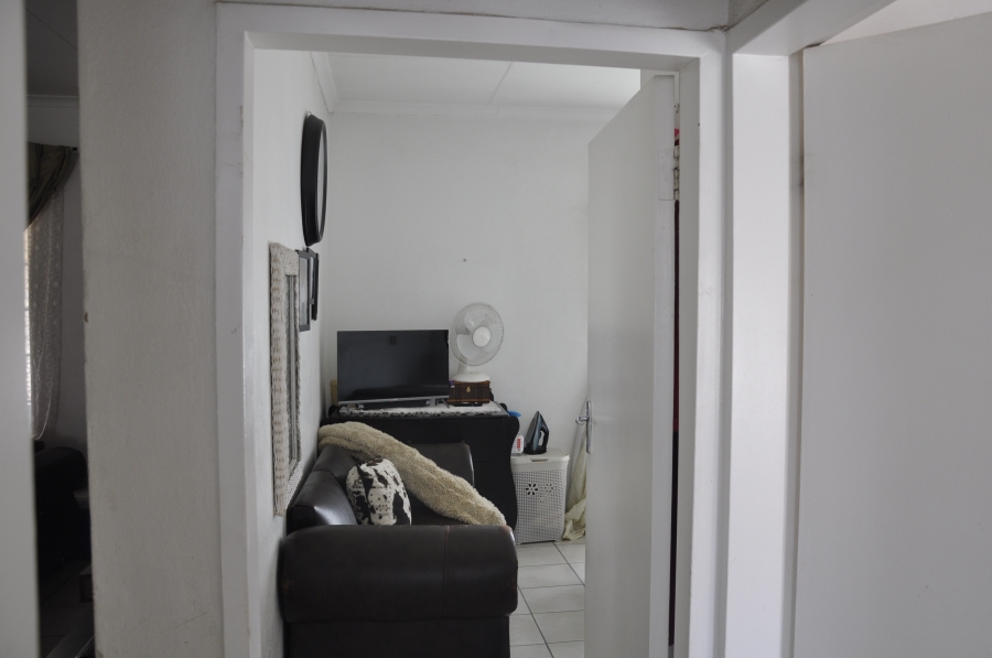 2 Bedroom Property for Sale in Erand Gardens Gauteng