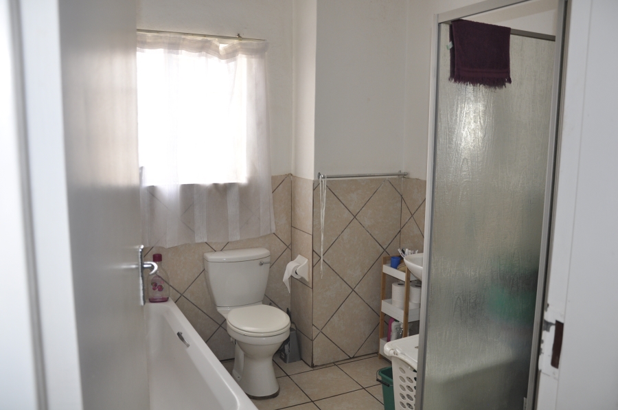 2 Bedroom Property for Sale in Erand Gardens Gauteng
