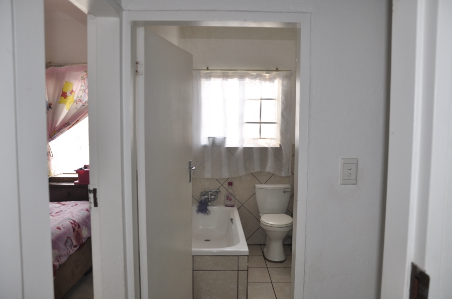 2 Bedroom Property for Sale in Erand Gardens Gauteng