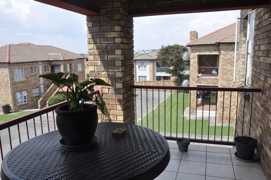 2 Bedroom Property for Sale in Erand Gardens Gauteng