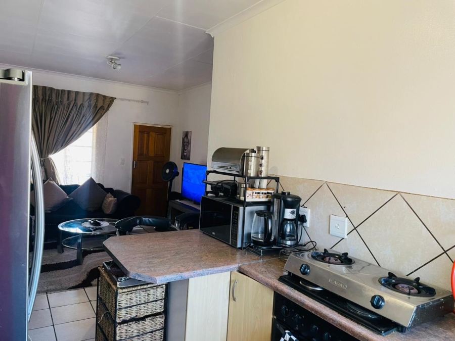 2 Bedroom Property for Sale in Erand Gardens Gauteng