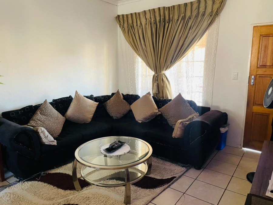 2 Bedroom Property for Sale in Erand Gardens Gauteng