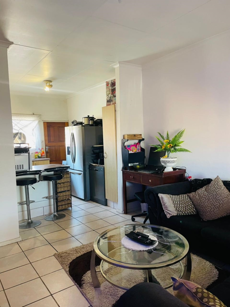 2 Bedroom Property for Sale in Erand Gardens Gauteng