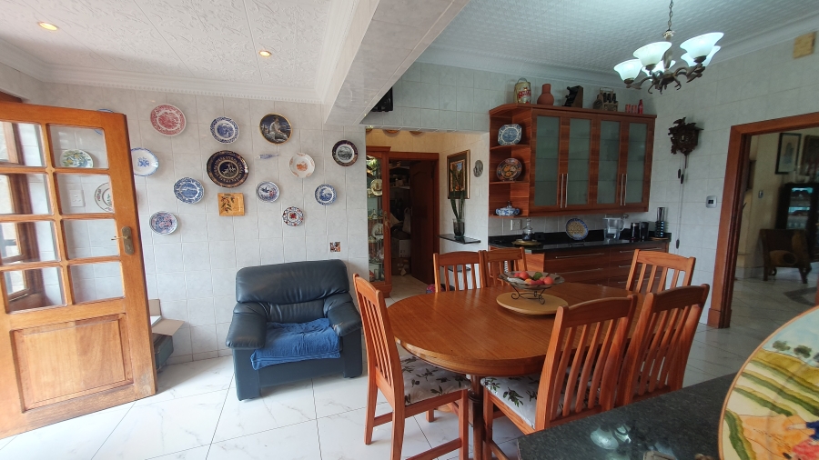 5 Bedroom Property for Sale in The Hill Gauteng