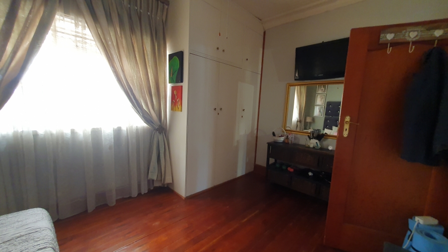 5 Bedroom Property for Sale in The Hill Gauteng