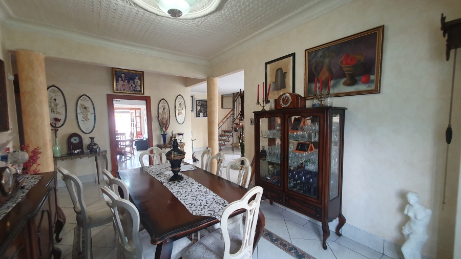 5 Bedroom Property for Sale in The Hill Gauteng