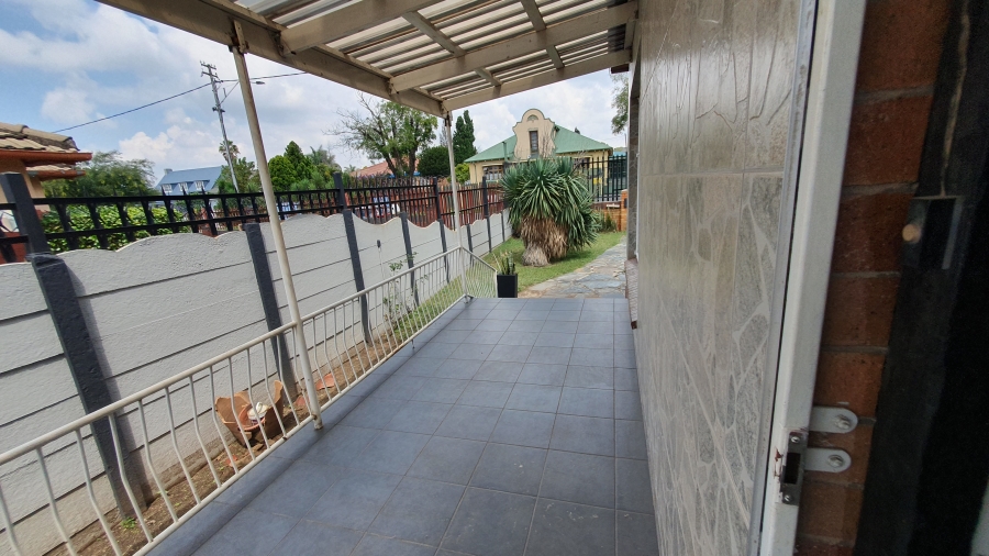 5 Bedroom Property for Sale in The Hill Gauteng