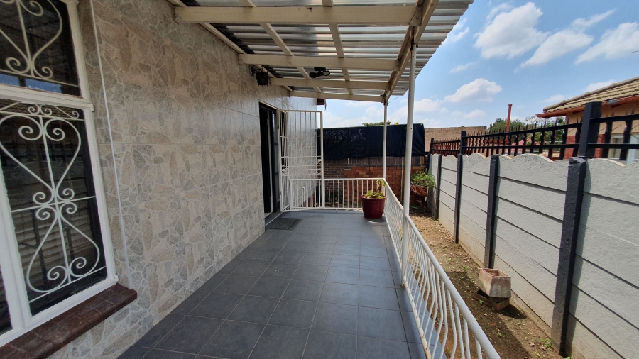 5 Bedroom Property for Sale in The Hill Gauteng