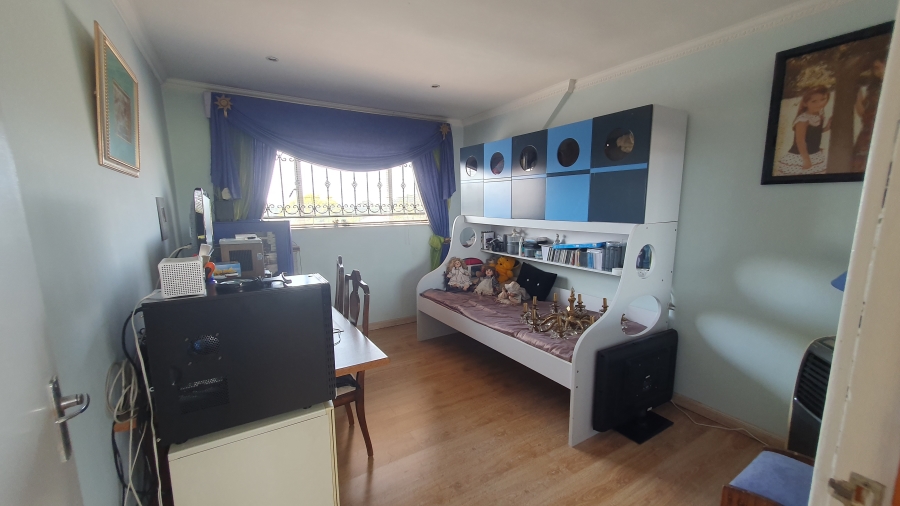 5 Bedroom Property for Sale in The Hill Gauteng