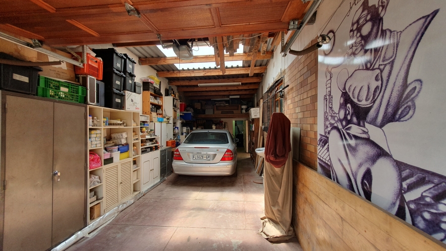 5 Bedroom Property for Sale in The Hill Gauteng