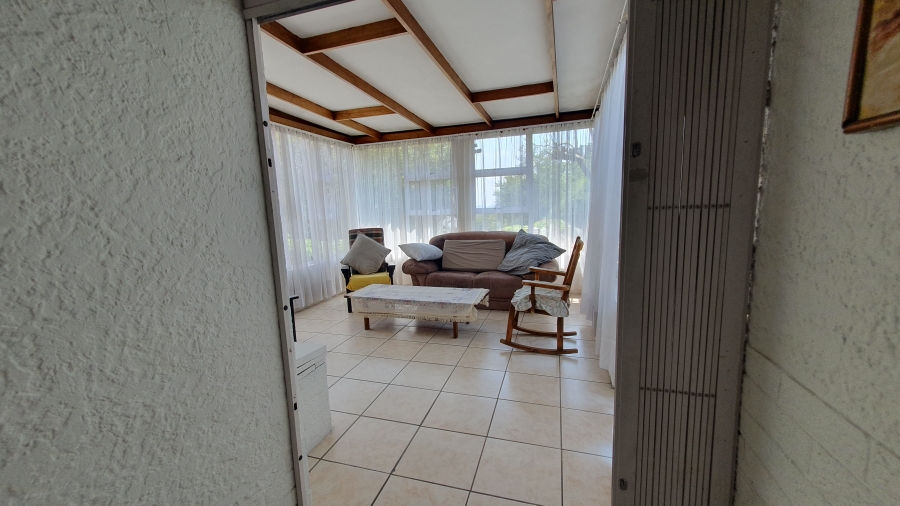 4 Bedroom Property for Sale in Linmeyer Gauteng