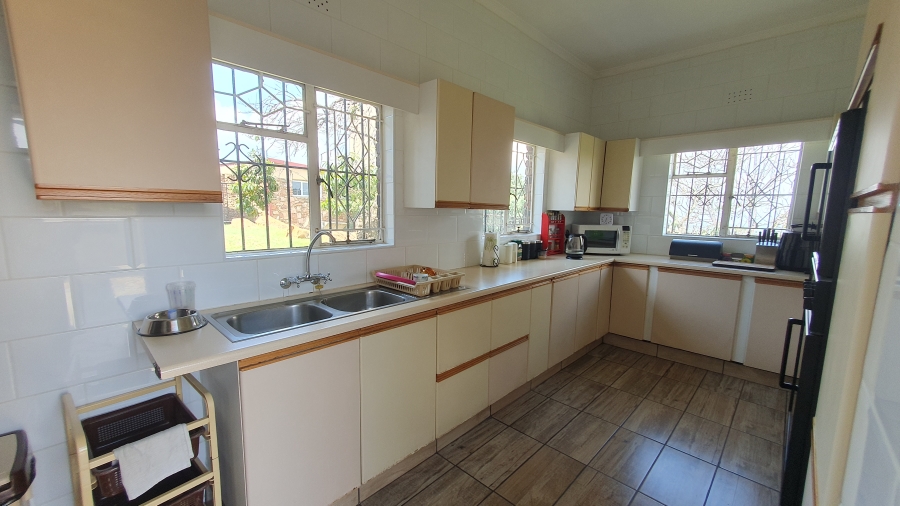 4 Bedroom Property for Sale in Linmeyer Gauteng