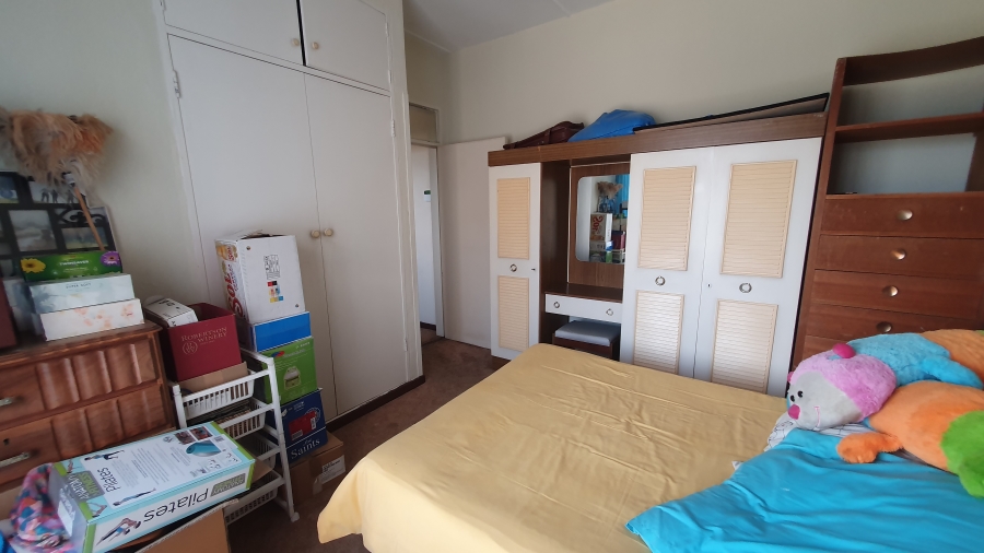 4 Bedroom Property for Sale in Linmeyer Gauteng