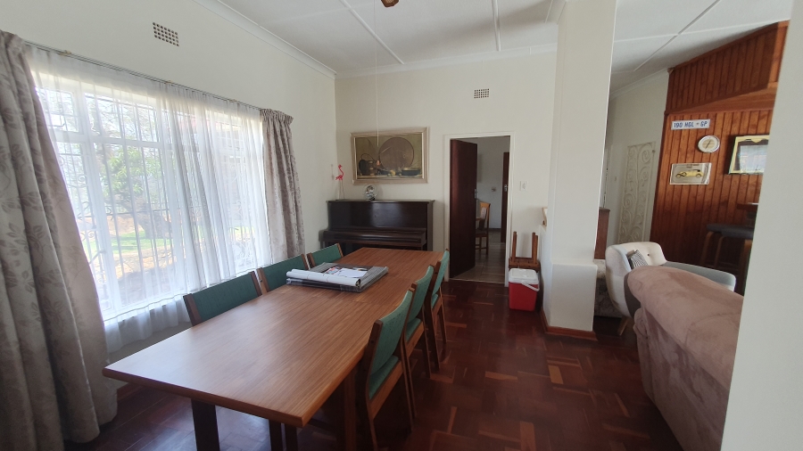 4 Bedroom Property for Sale in Linmeyer Gauteng