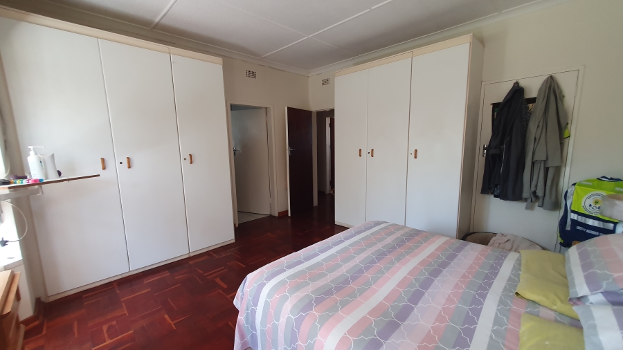 4 Bedroom Property for Sale in Linmeyer Gauteng