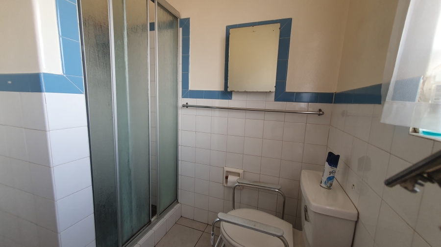 4 Bedroom Property for Sale in Linmeyer Gauteng