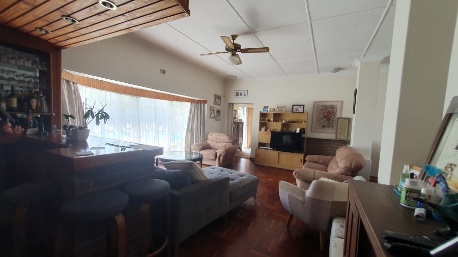 4 Bedroom Property for Sale in Linmeyer Gauteng