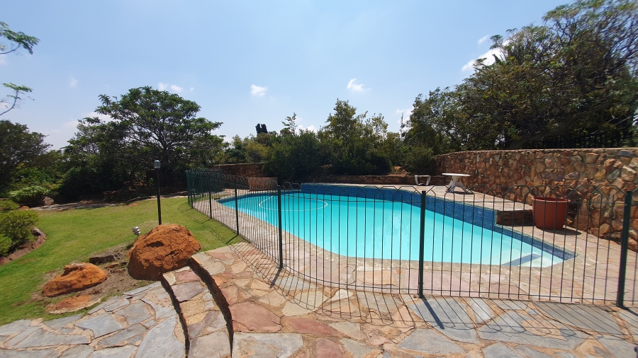 4 Bedroom Property for Sale in Linmeyer Gauteng