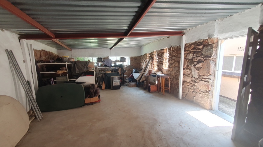 4 Bedroom Property for Sale in Linmeyer Gauteng