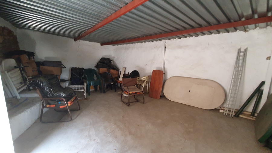 4 Bedroom Property for Sale in Linmeyer Gauteng