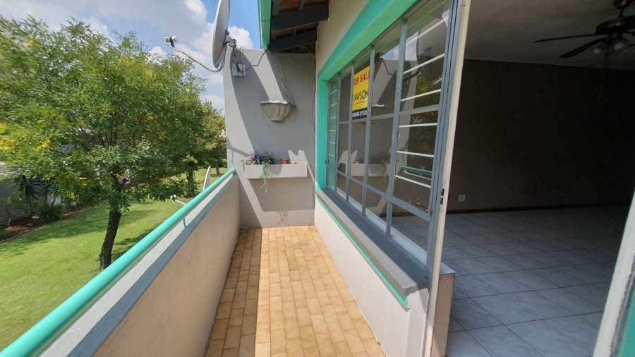 2 Bedroom Property for Sale in Verwoerdpark Gauteng