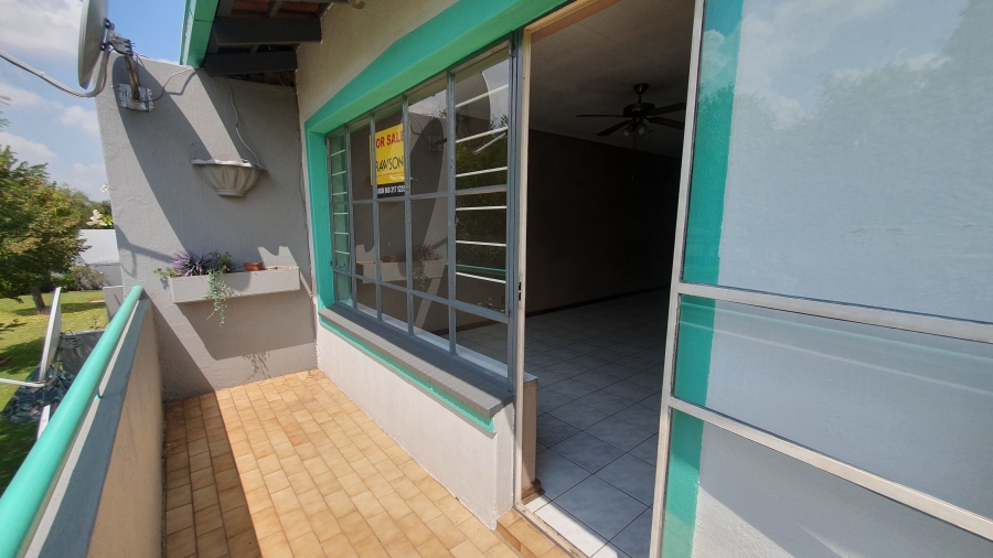 2 Bedroom Property for Sale in Verwoerdpark Gauteng