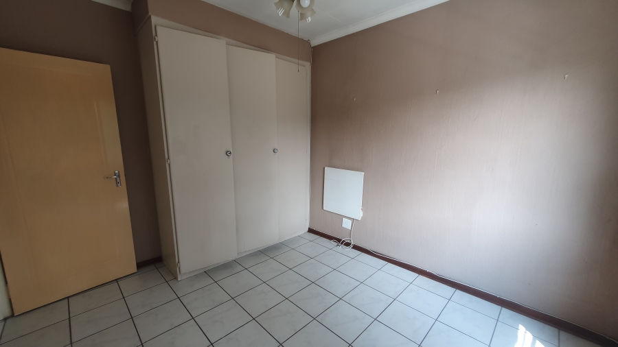 2 Bedroom Property for Sale in Verwoerdpark Gauteng