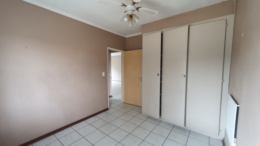 2 Bedroom Property for Sale in Verwoerdpark Gauteng