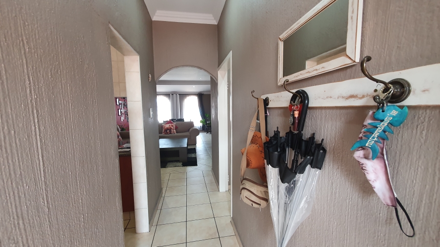 2 Bedroom Property for Sale in New Redruth Gauteng