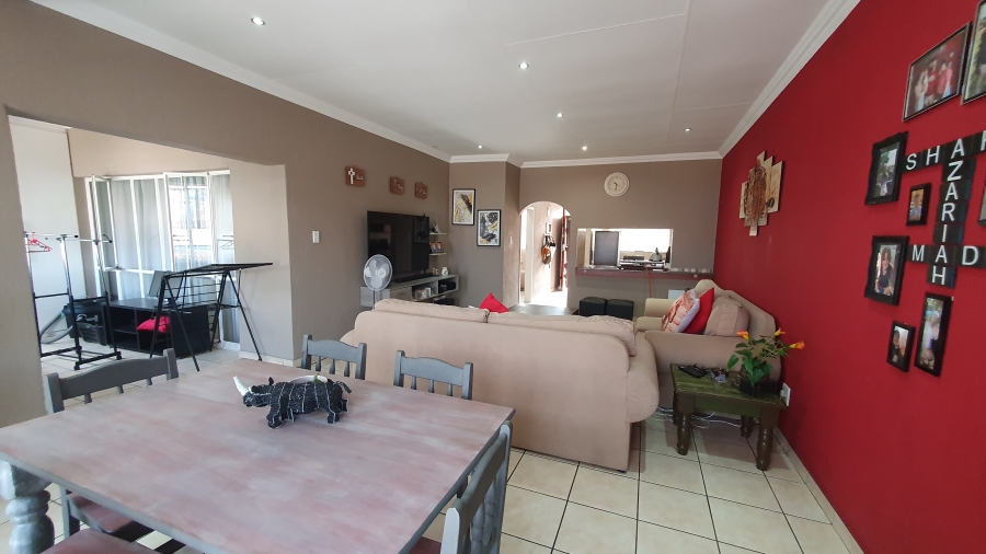 2 Bedroom Property for Sale in New Redruth Gauteng