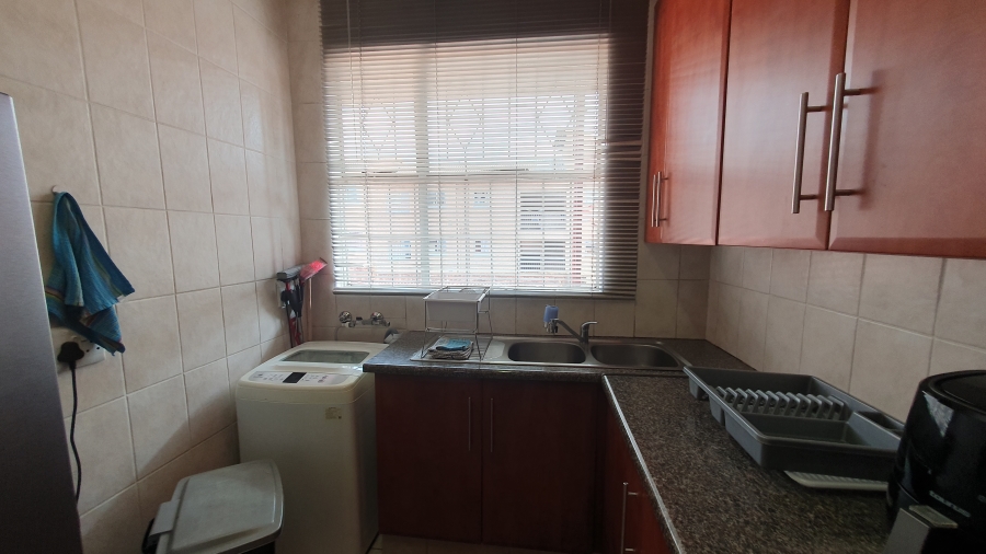 2 Bedroom Property for Sale in New Redruth Gauteng