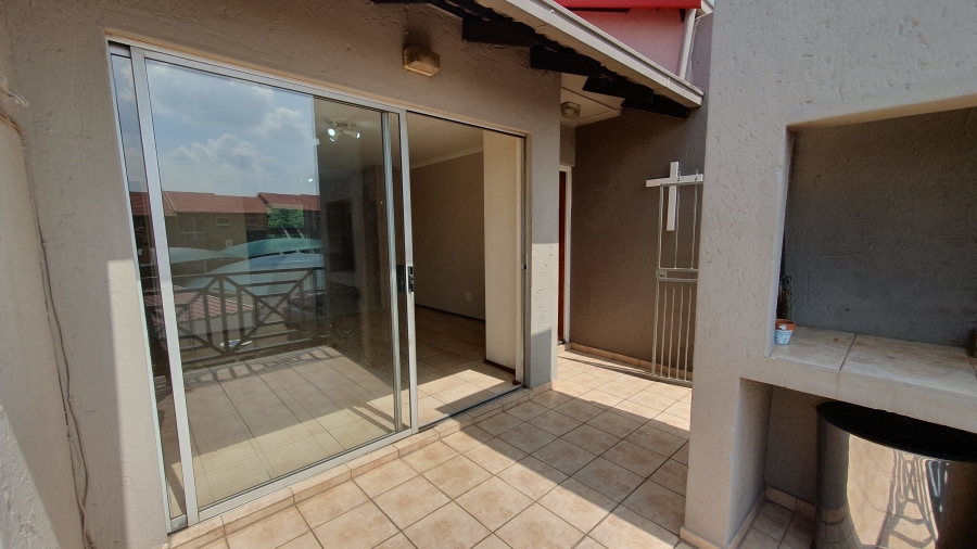 2 Bedroom Property for Sale in South Crest Gauteng