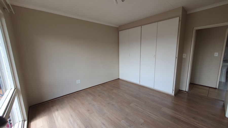 2 Bedroom Property for Sale in South Crest Gauteng