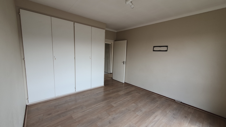 2 Bedroom Property for Sale in South Crest Gauteng