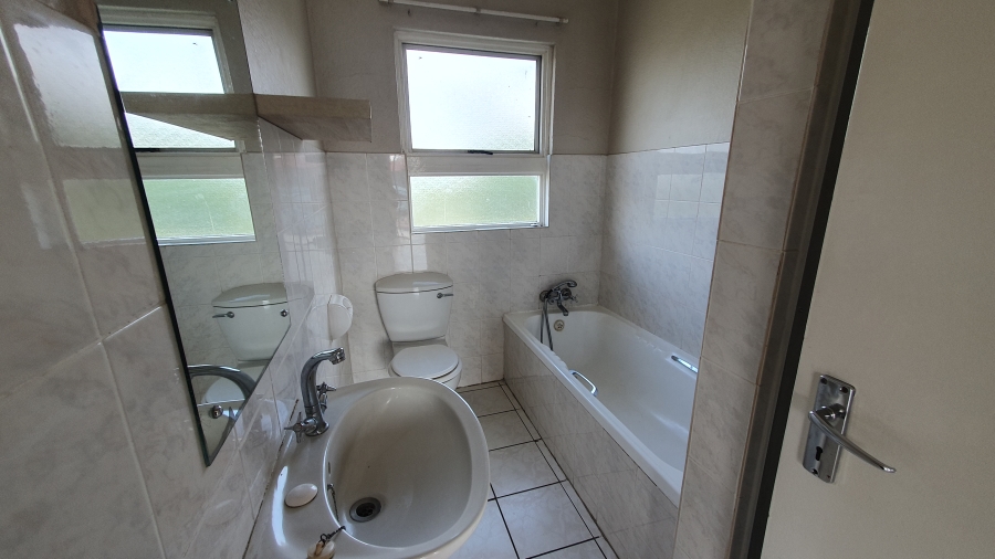 2 Bedroom Property for Sale in South Crest Gauteng