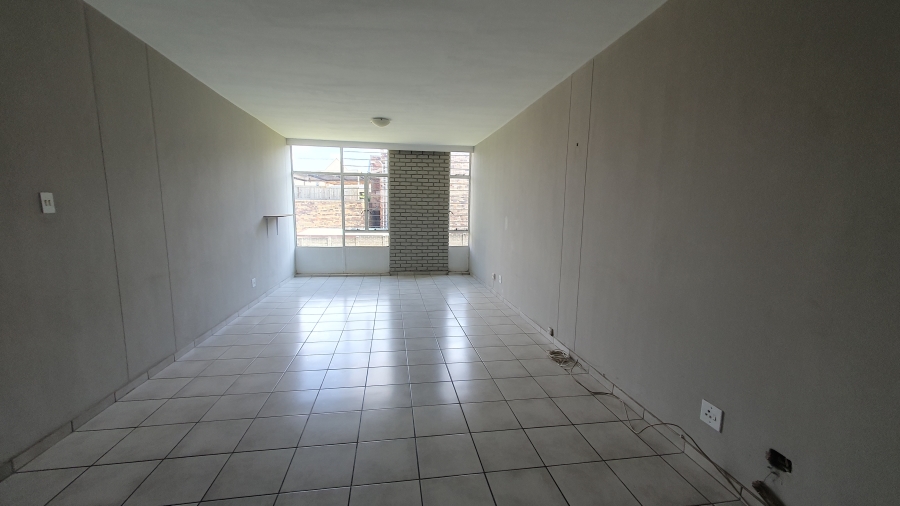 2 Bedroom Property for Sale in South Crest Gauteng