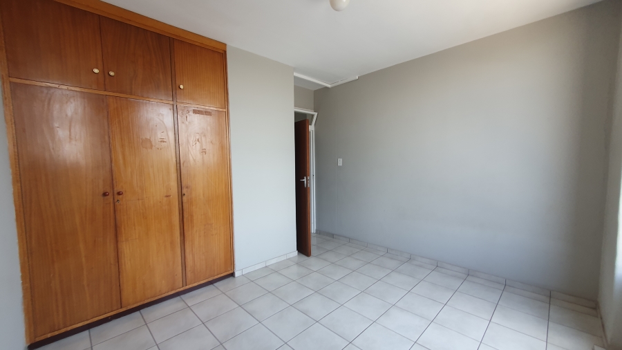 2 Bedroom Property for Sale in South Crest Gauteng
