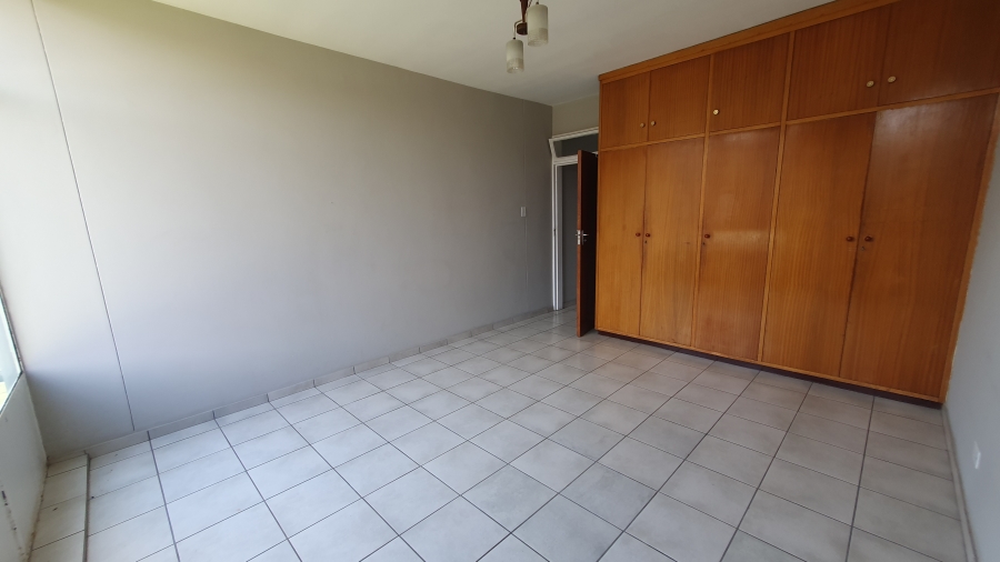 2 Bedroom Property for Sale in South Crest Gauteng