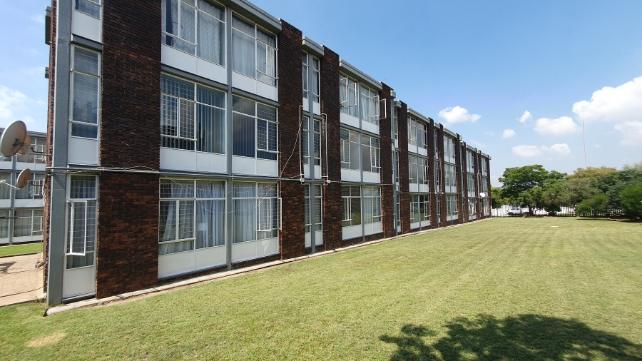 2 Bedroom Property for Sale in South Crest Gauteng