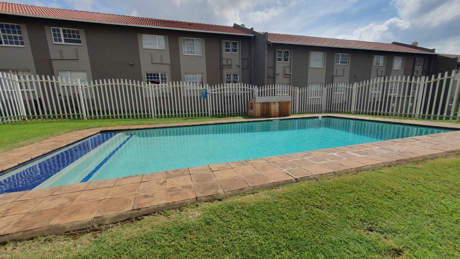 2 Bedroom Property for Sale in Meyersdal Gauteng