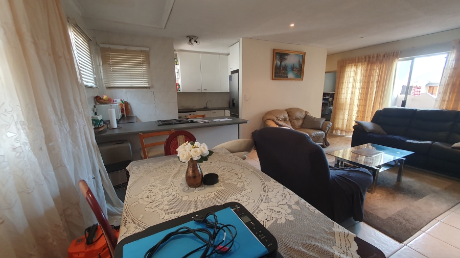 2 Bedroom Property for Sale in Glenanda Gauteng