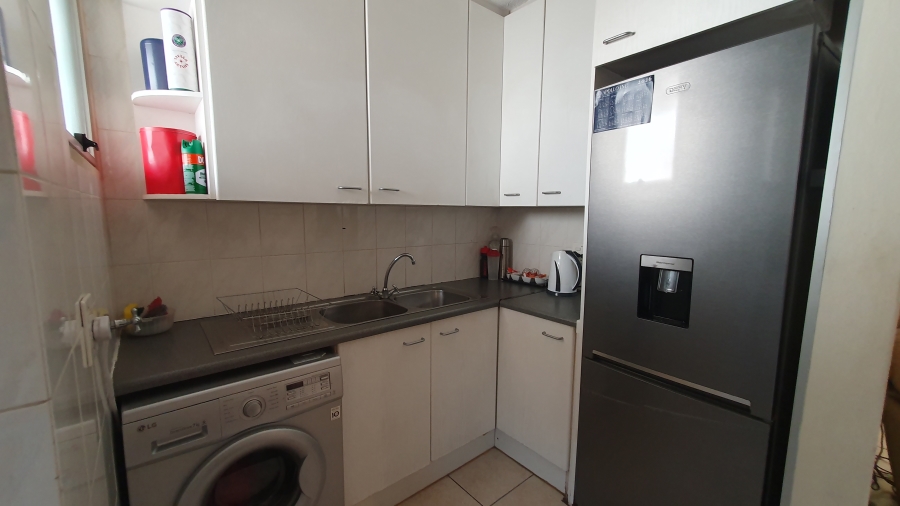 2 Bedroom Property for Sale in Glenanda Gauteng