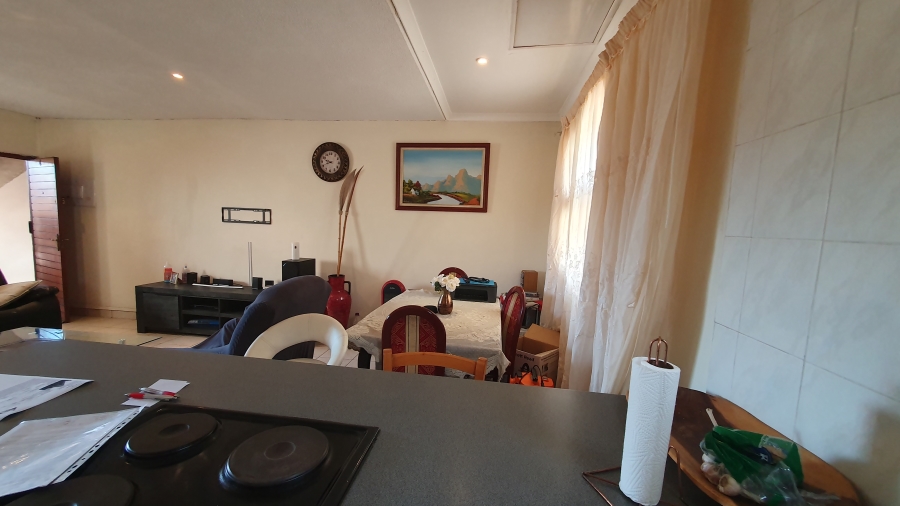 2 Bedroom Property for Sale in Glenanda Gauteng