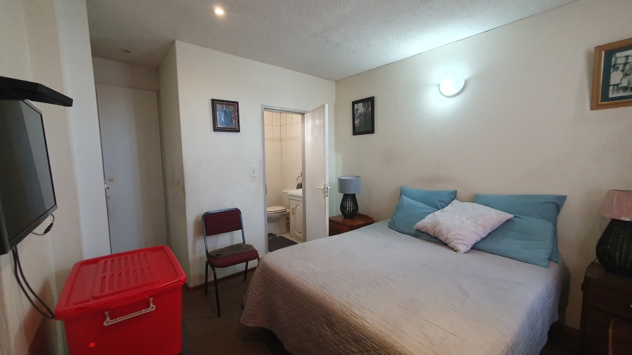 2 Bedroom Property for Sale in Glenanda Gauteng