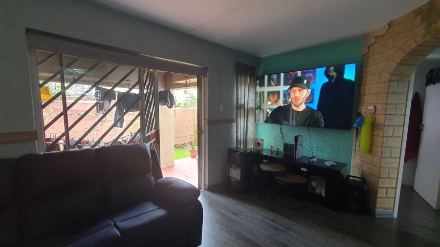 2 Bedroom Property for Sale in Winchester Hills Gauteng