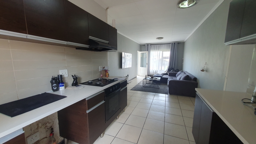 2 Bedroom Property for Sale in Gleneagles Gauteng