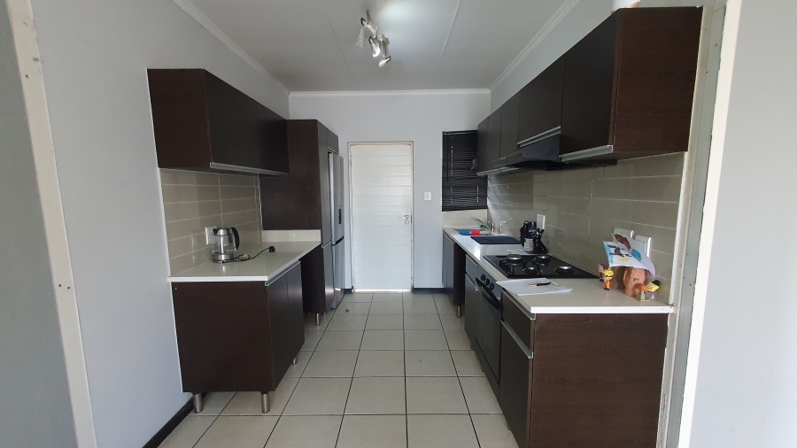 2 Bedroom Property for Sale in Gleneagles Gauteng