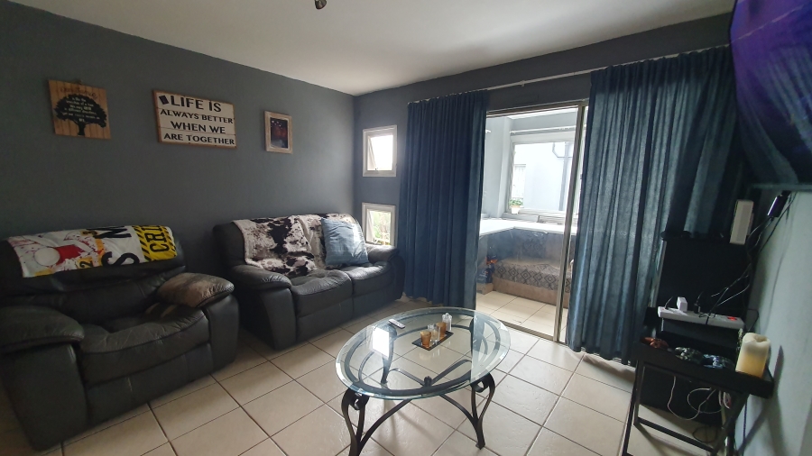 3 Bedroom Property for Sale in Verwoerdpark Gauteng